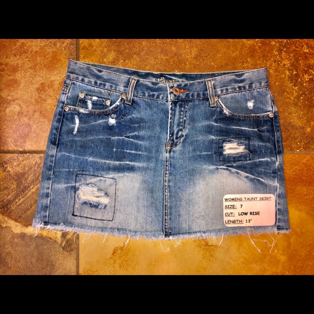 TAUNT BRAND JEAN SKIRT - WOMENS - SIZE 7